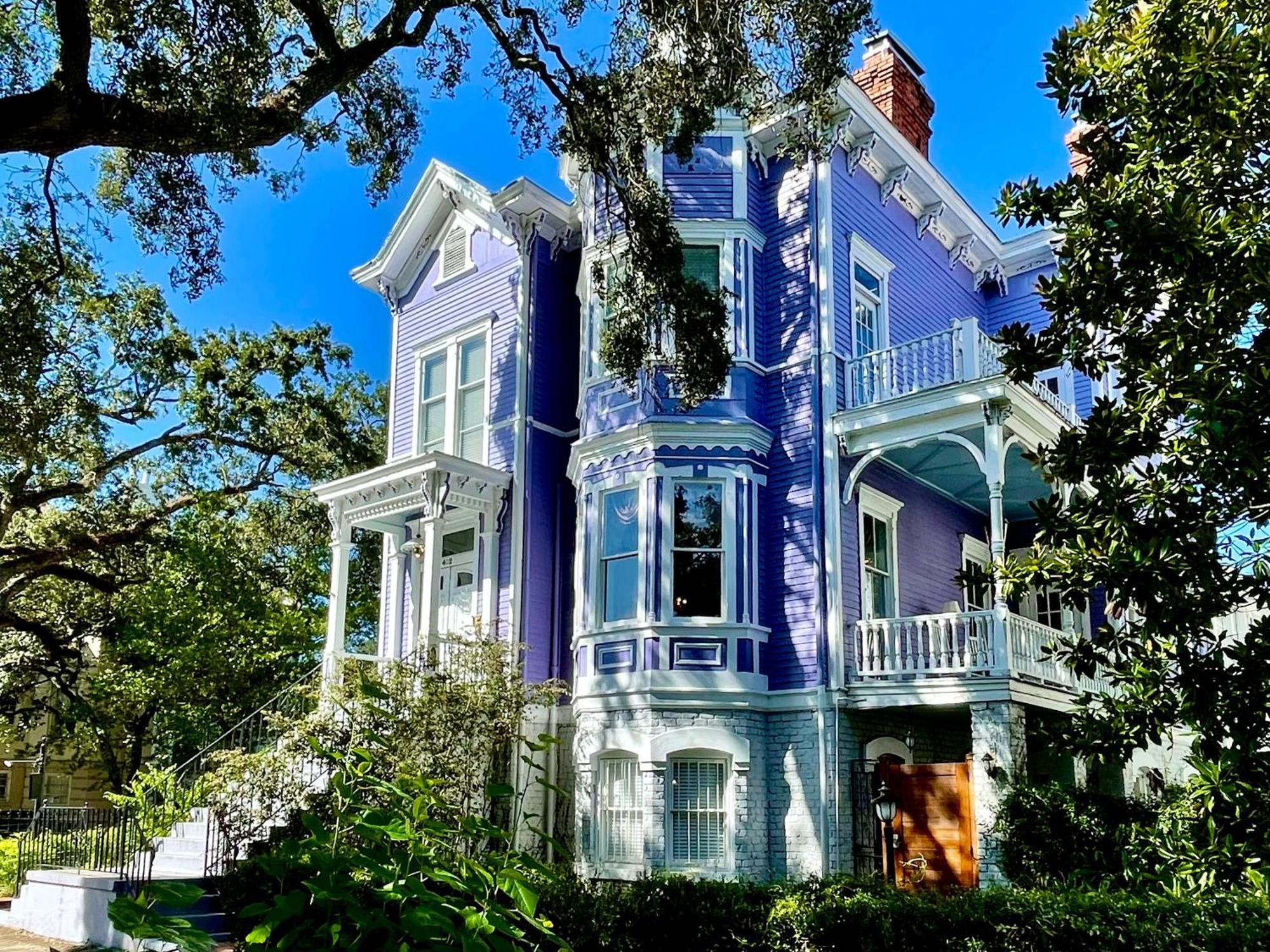 Amethyst Garden Bed & Breakfast Savannah Exterior photo